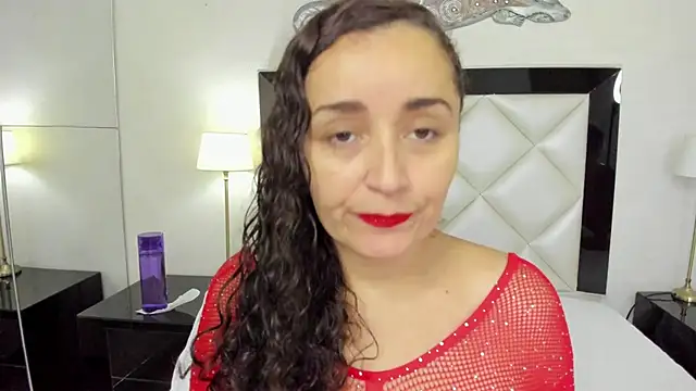 Snapshot of _luna__sweet_ chatting on January 2025 03:27:02 AM luna sweet online show from January 2025 03:27:02 AM