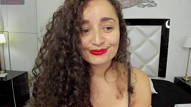 Snapshot of _luna__sweet_ chatting on February 2025 09:36:01 AM luna sweet online show from February 2025 09:36:01 AM
