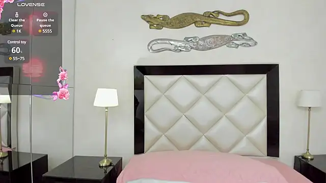 Snapshot of _luna__sweet_ chatting on February 2025 03:41:02 AM luna sweet online show from February 2025 03:41:02 AM