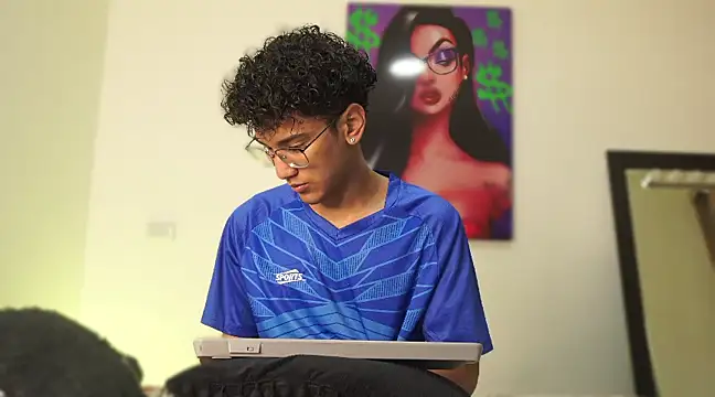 harrytwink18 online show from December 2024 01:17:01 PM