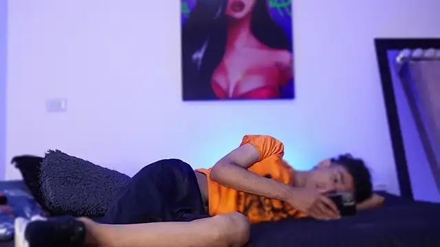 harrytwink18 online show from December 2024 01:21:02 PM