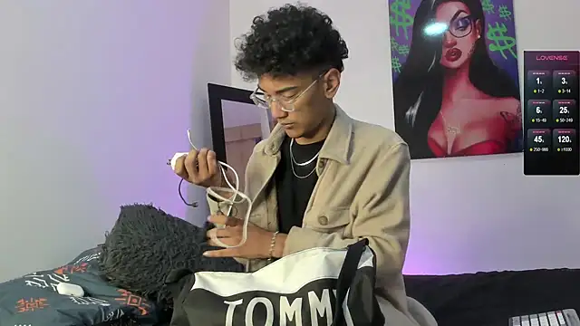 harrytwink18 online show from February 2025 01:27:02 PM