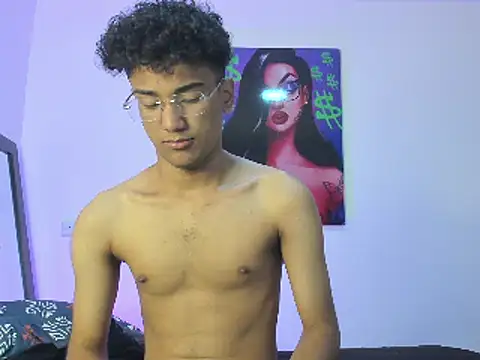 harrytwink18 online show from February 2025 06:04:01 PM