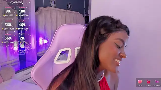 Snapshot of IsabellaBromsS chatting on January 2025 12:46:01 AM IsabellaBromsS online show from January 2025 12:46:01 AM