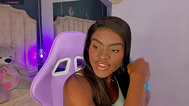 Snapshot of IsabellaBromsS chatting on January 2025 09:32:02 PM IsabellaBromsS online show from January 2025 09:32:02 PM