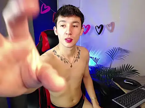 Snapshot of SebasstianGrand chatting on February 2025 09:05:02 PM SebasstianGrand online show from February 2025 09:05:02 PM