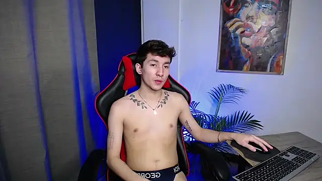 Snapshot of SebasstianGrand chatting on February 2025 01:29:01 AM SebasstianGrand online show from February 2025 01:29:01 AM