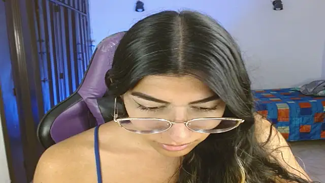 engielphoenis14 online show from November 2025 09:15:01 PM