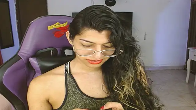 engielphoenis14 online show from January 2026 01:43:01 AM