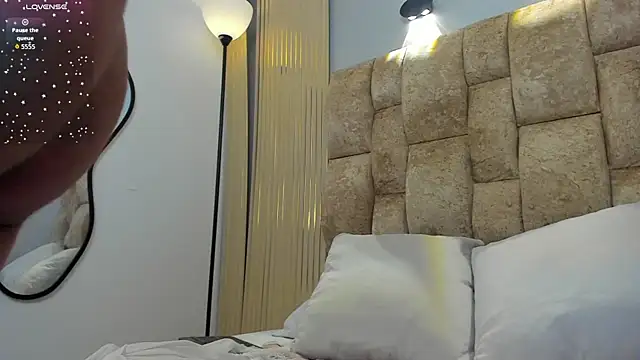 amatista  smith online show from December 2025 01:18:02 PM