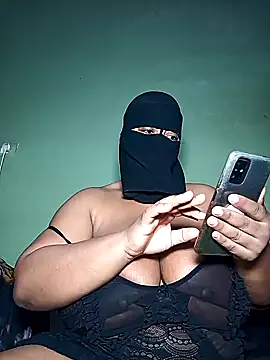 Snapshot of Loly_mor chatting on February 2025 06:32:01 AM Loly mor online show from February 2025 06:32:01 AM