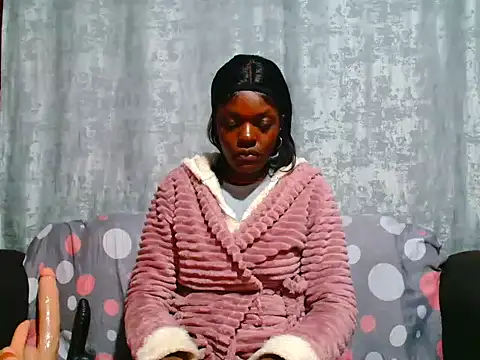 VANESAAMBER23 online show from May 2026 11:32:01 PM