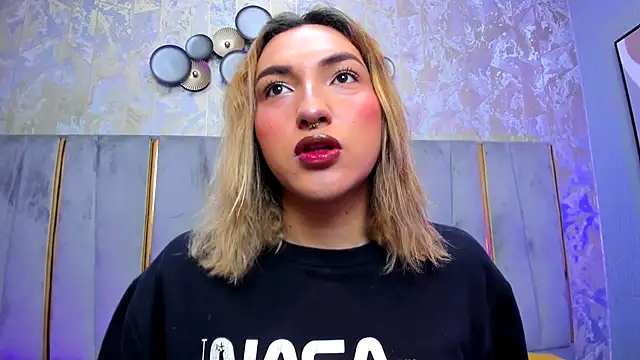 TomLondon  online show from November 2025 12:05:02 PM