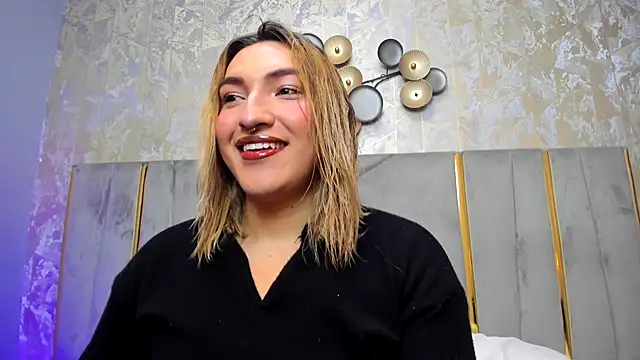 TomLondon  online show from November 2025 12:08:02 PM