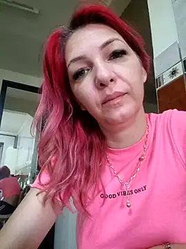 Snapshot of Evadesirex46 chatting on June 2026 05:23:02 AM Evadesirex46 online show from June 2026 05:23:02 AM