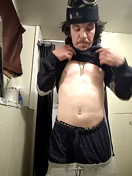 Lilsmokeshow017 online show from November 2025 06:40:01 PM