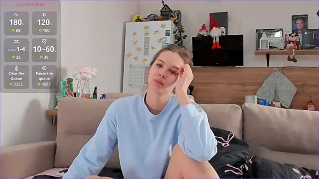 Snapshot of Girl_alone_home chatting on February 2026 03:46:01 AM Girl alone home online show from February 2026 03:46:01 AM