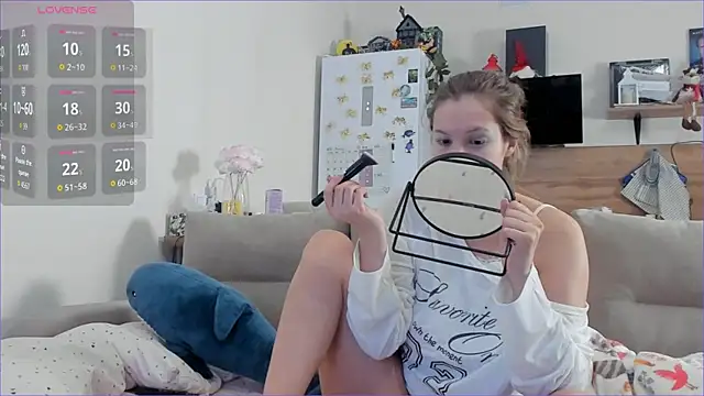 Snapshot of Girl_alone_home chatting on February 2026 03:38:02 AM Girl alone home online show from February 2026 03:38:02 AM
