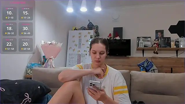 Snapshot of Girl_alone_home chatting on March 2026 01:05:01 PM Girl alone home online show from March 2026 01:05:01 PM