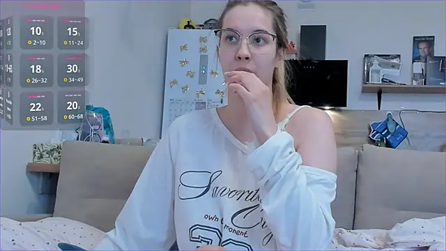 Snapshot of Girl_alone_home chatting on April 2026 06:19:01 AM Girl alone home online show from April 2026 06:19:01 AM