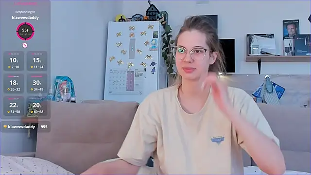 Snapshot of Girl_alone_home chatting on April 2026 03:42:01 AM Girl alone home online show from April 2026 03:42:01 AM