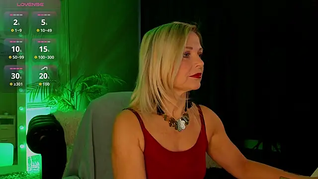 Snapshot of Gloria_Lovely chatting on January 2026 11:14:02 AM Gloria Lovely online show from January 2026 11:14:02 AM