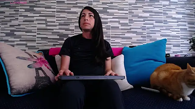 VioletaGomezCo online show from May 2026 01:06:01 PM