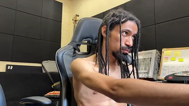 hotcamboy420 online show from May 2026 05:21:01 PM