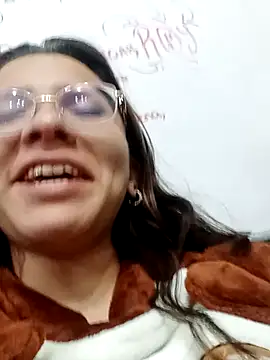 Snapshot of karlamorris_ chatting on January 2025 08:14:02 AM karlamorris online show from January 2025 08:14:02 AM