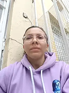 Snapshot of karlamorris_ chatting on January 2025 01:09:01 PM karlamorris online show from January 2025 01:09:01 PM