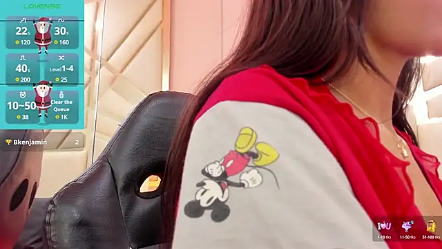 AlanaJones1 online show from December 2024 01:42:02 PM