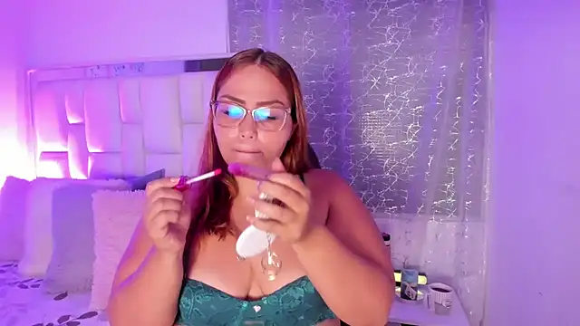 LeahxBarker online show from April 2026 01:28:02 AM