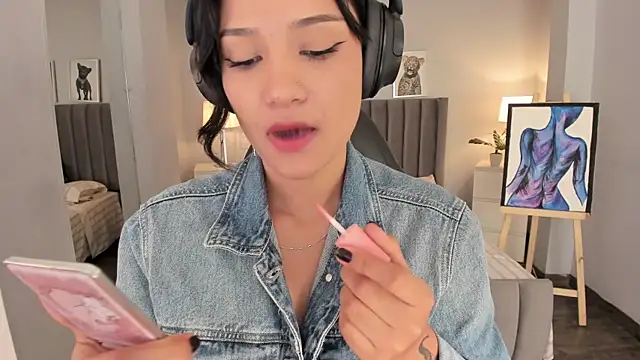 renee shelby  online show from December 2024 11:57:01 PM