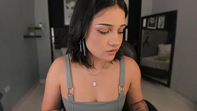 renee shelby  online show from March 2026 08:15:01 PM