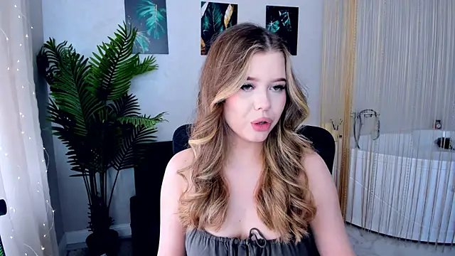 Snapshot of FollowLovee chatting on February 2025 11:38:02 AM FollowLovee online show from February 2025 11:38:02 AM