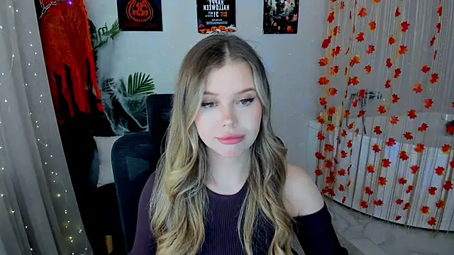 Snapshot of FollowLovee chatting on October 2025 11:42:01 AM FollowLovee online show from October 2025 11:42:01 AM