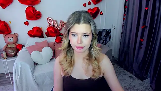 FollowLovee online show from February 2026 03:34:02 AM