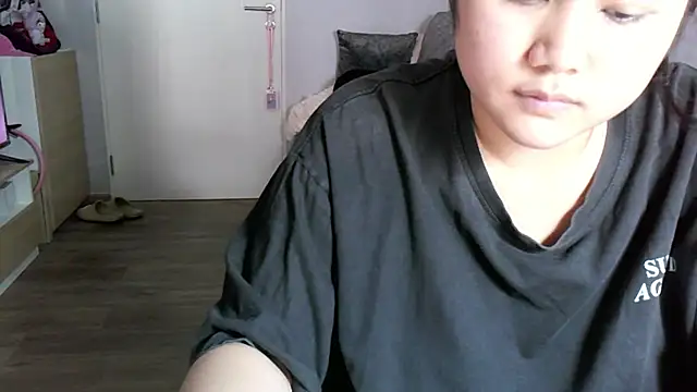 Snapshot of iamMalixxx chatting on May 2026 06:10:02 AM iamMalixxx online show from May 2026 06:10:02 AM