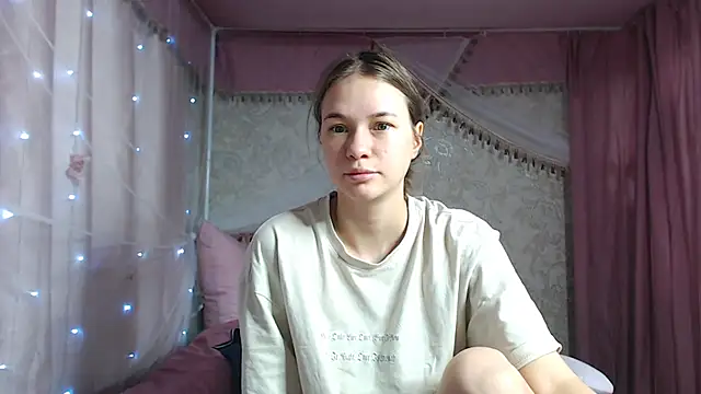 leila bambi  online show from November 2025 03:46:01 PM