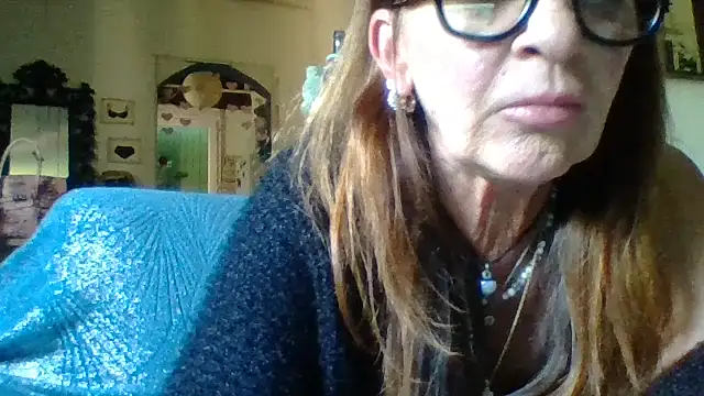 Snapshot of gildamilf chatting on May 2026 02:35:01 PM gildamilf online show from May 2026 02:35:01 PM