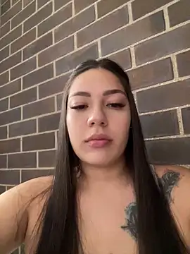 Latina vanessa online show from April 2026 06:58:01 PM