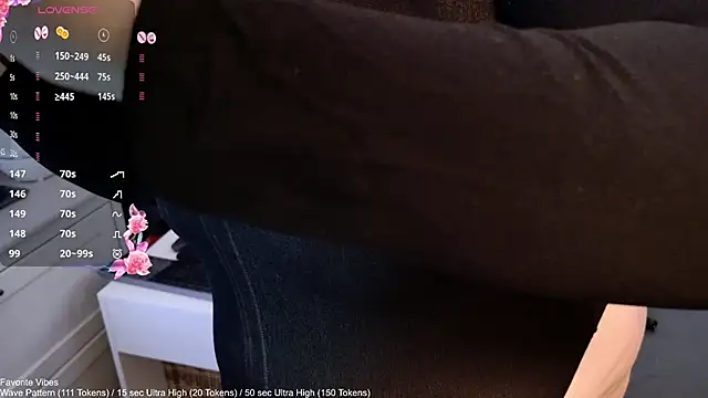 Big Beautiful MILF online show from January 2026 01:02:01 PM