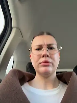 RinaCat online show from March 2026 05:19:01 AM