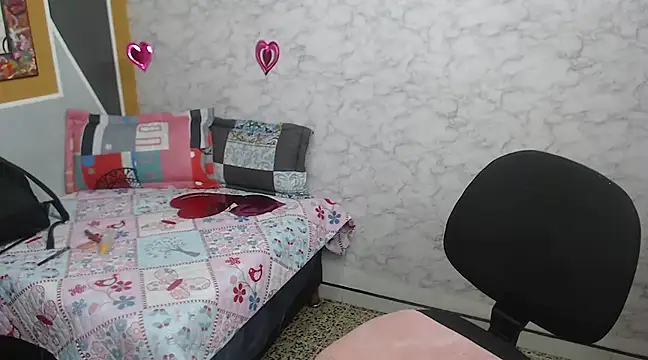 Georgina Copper online show from February 2025 01:41:01 PM