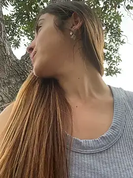 Snapshot of Nicol_Swift_ chatting on January 2025 06:31:01 PM Nicol Swift online show from January 2025 06:31:01 PM