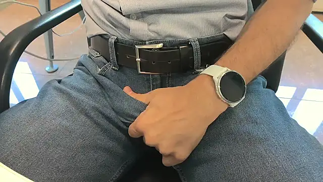 alessandroman2114 online show from May 2026 10:10:02 AM