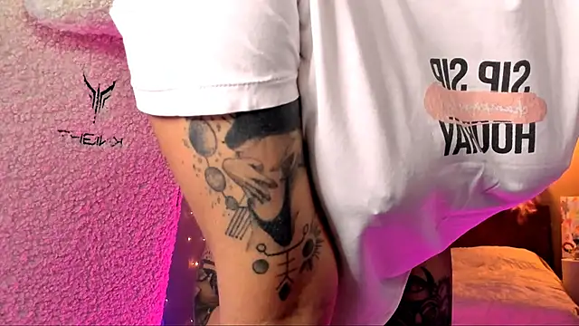 tykioty Miley online show from January 2025 06:23:01 PM