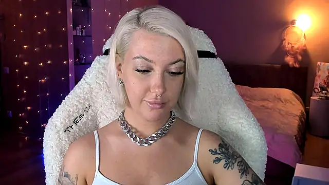 tykioty Miley online show from February 2025 04:02:01 PM