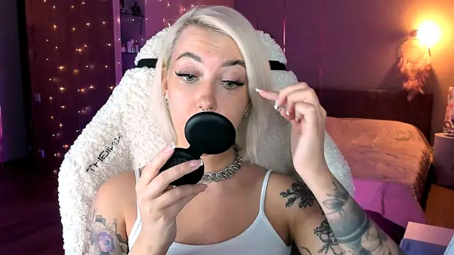 tykioty Miley online show from February 2025 05:39:01 PM