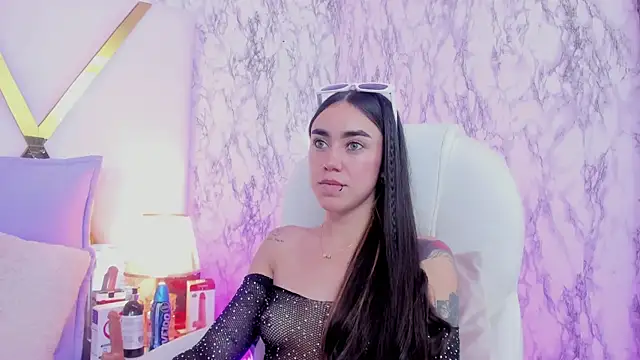 Snapshot of Athziry_ chatting on January 2025 02:37:01 AM Athziry online show from January 2025 02:37:01 AM